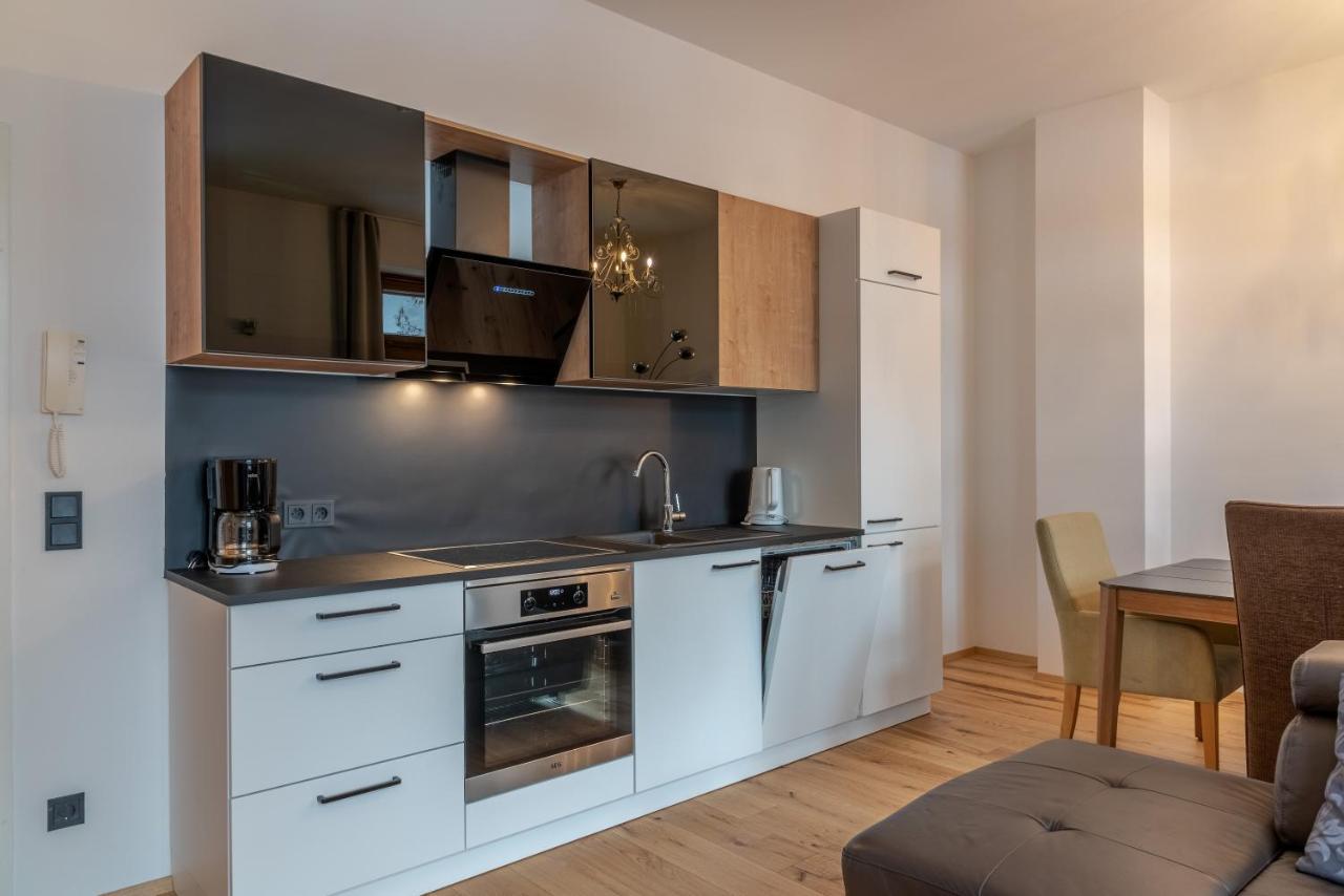 Post Residence Apartments By All In One Apartments เซลล์อัมเซ ภายนอก รูปภาพ