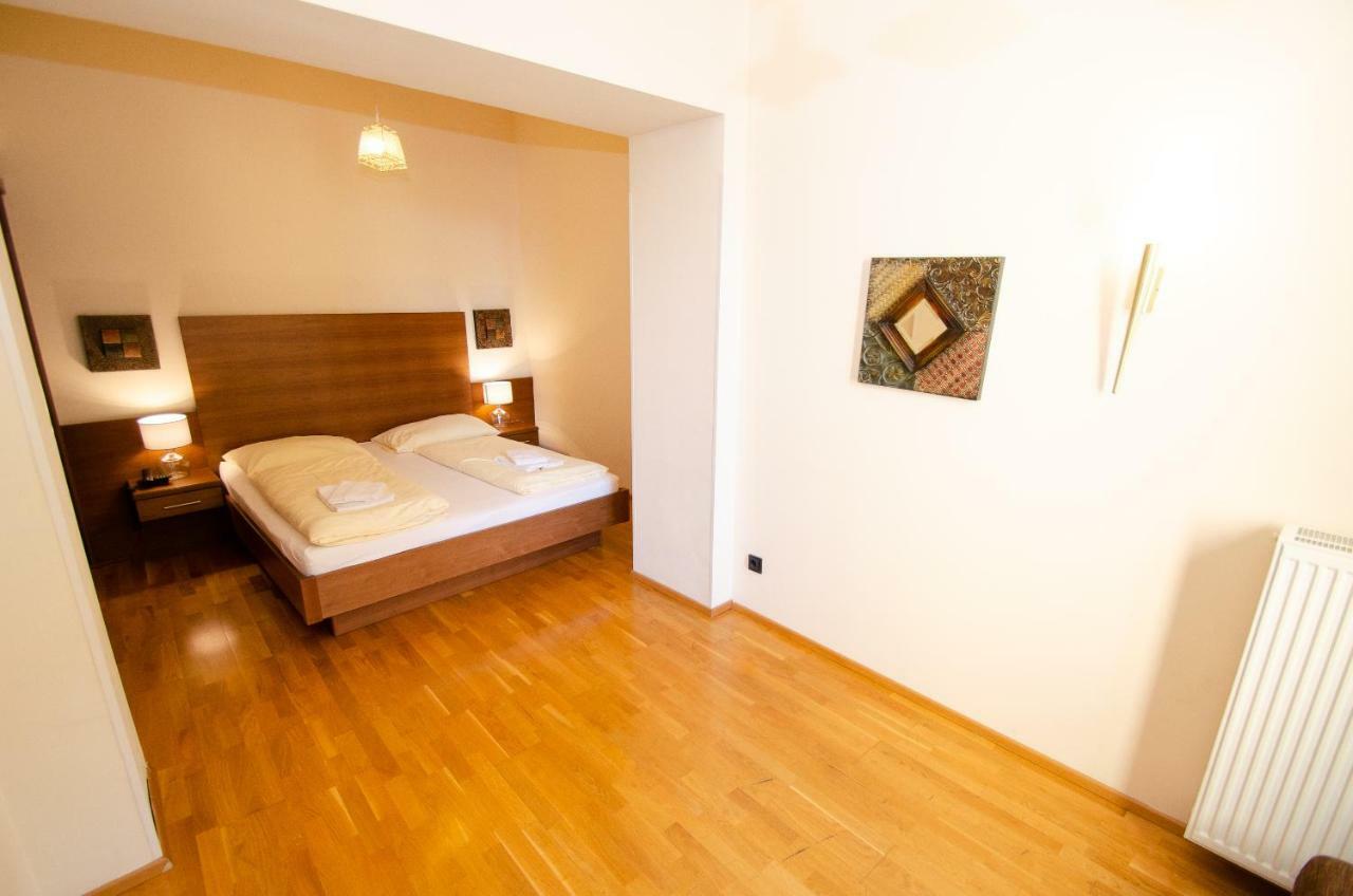 Post Residence Apartments By All In One Apartments เซลล์อัมเซ ภายนอก รูปภาพ